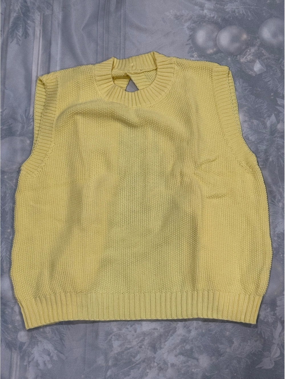 Cioatin Women Y2K Backless Knit Crop Sweater Vest in yellow (size small) NWT